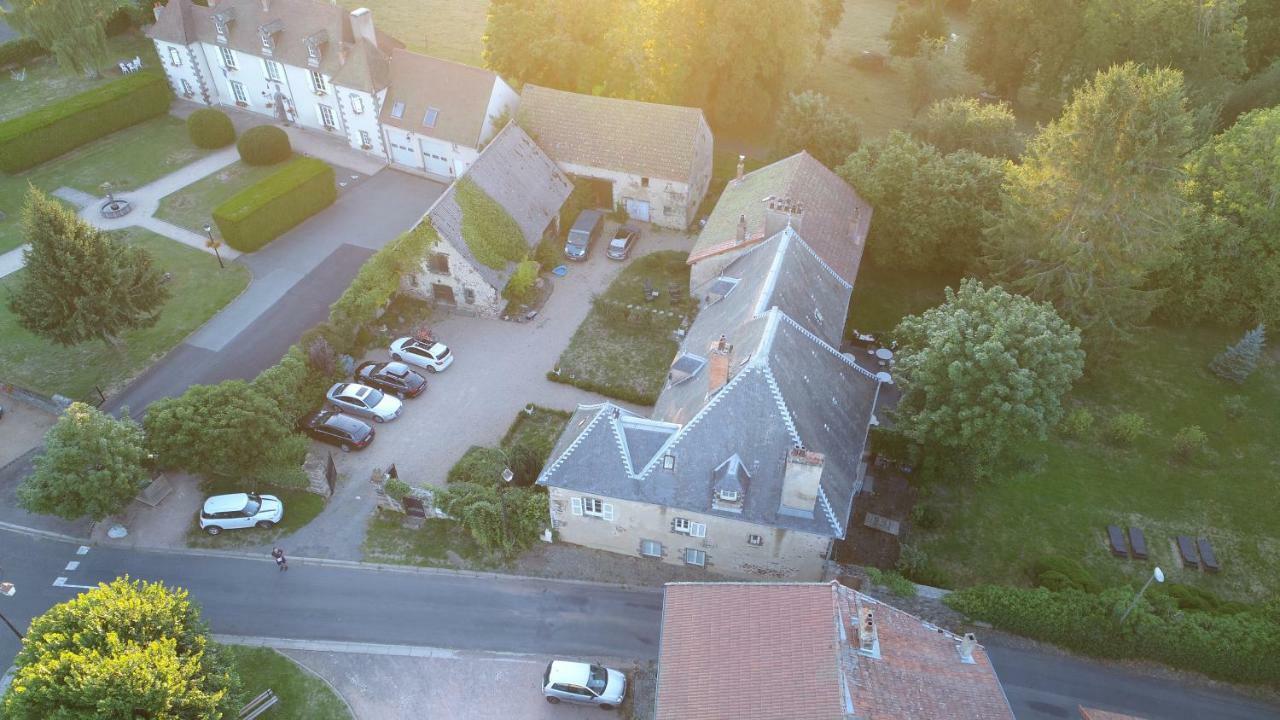 La Bromontoise Chambres D'Hotes Pontgibaud Eksteriør billede